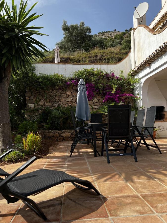 Terraced House In The Mountains With Fantastic View Villa Malaga Luaran gambar